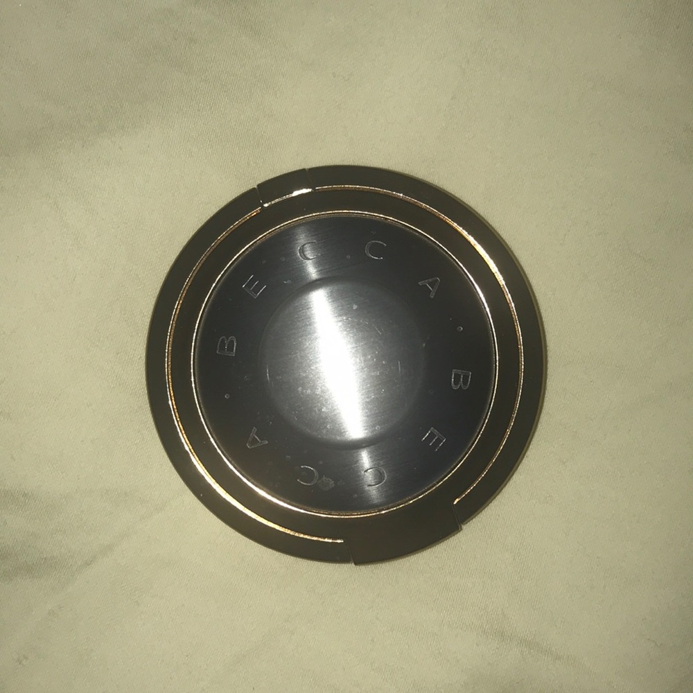 Becca light chaser highlighter